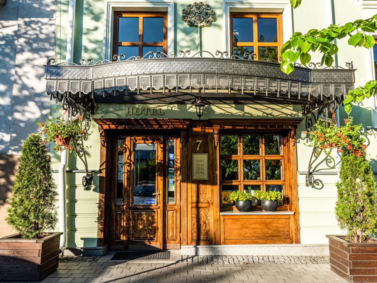 Hotel Pod Zlota Roza كيلتشي المظهر الخارجي الصورة