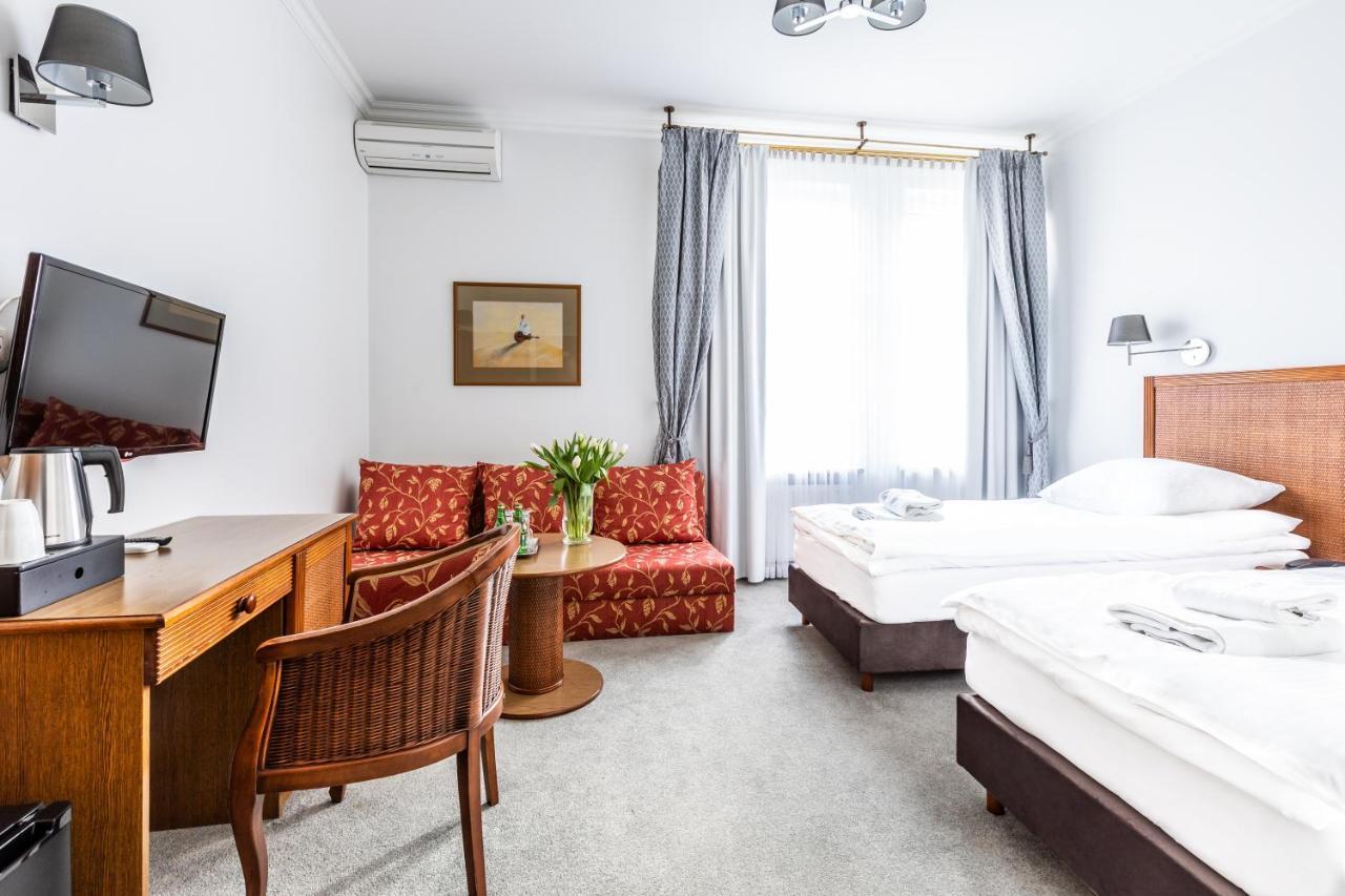 Hotel Pod Zlota Roza كيلتشي المظهر الخارجي الصورة