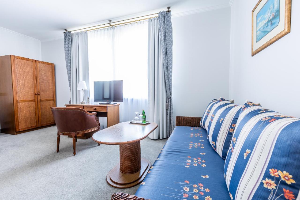 Hotel Pod Zlota Roza كيلتشي المظهر الخارجي الصورة