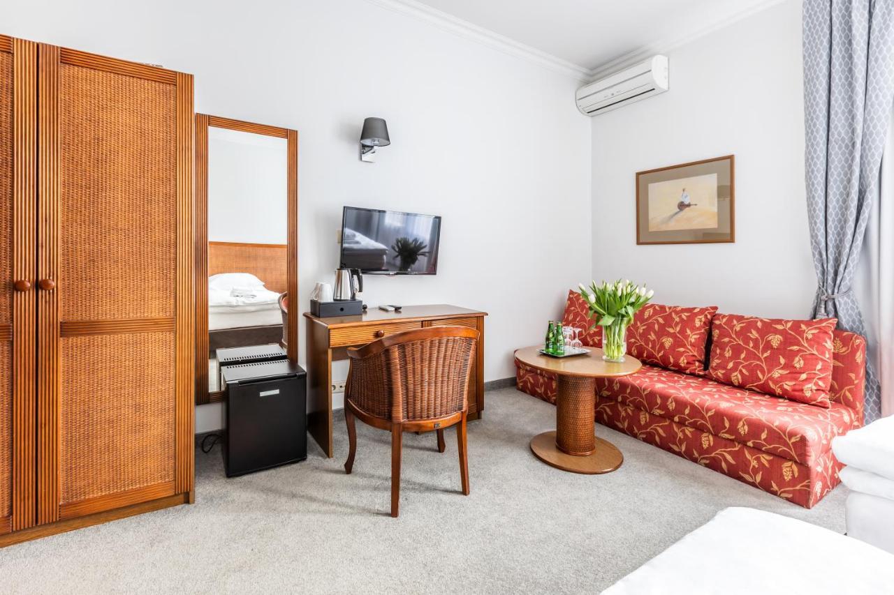 Hotel Pod Zlota Roza كيلتشي المظهر الخارجي الصورة